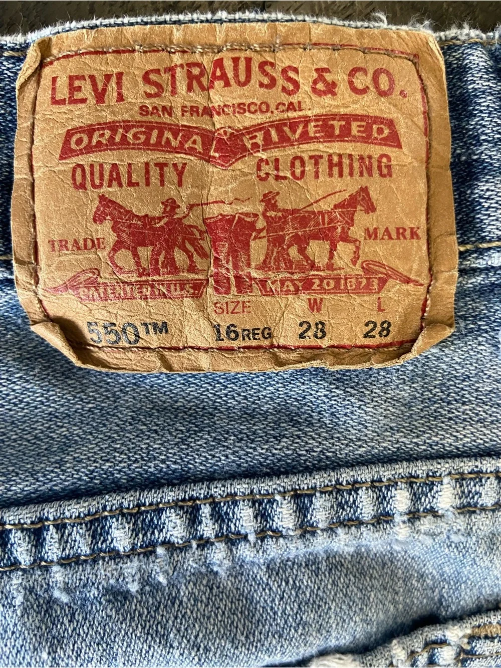 Levi's 550 Relaxed Fit Jeans in Light Blue Denim